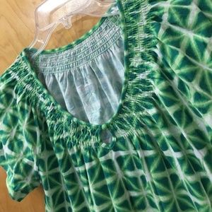💚 Merona Green Geometric Print Top